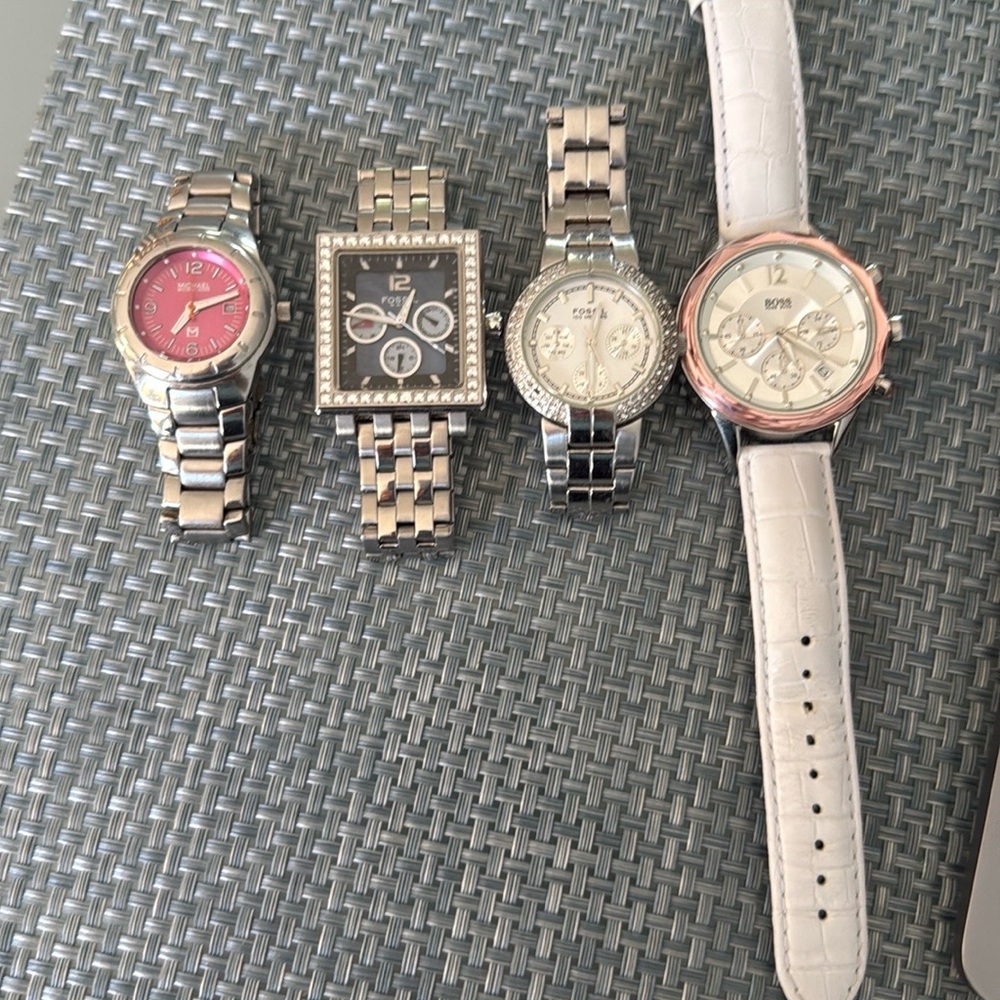Fossil Silver and White Watch with Classic Design